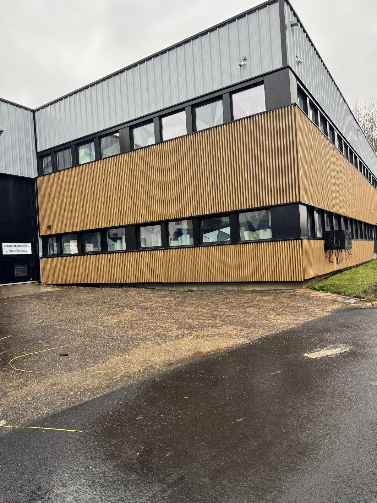 Vue Extérieure Bâtiment Industriel 92